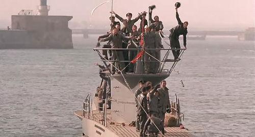 从海底出击,从海底出击的惊险历程